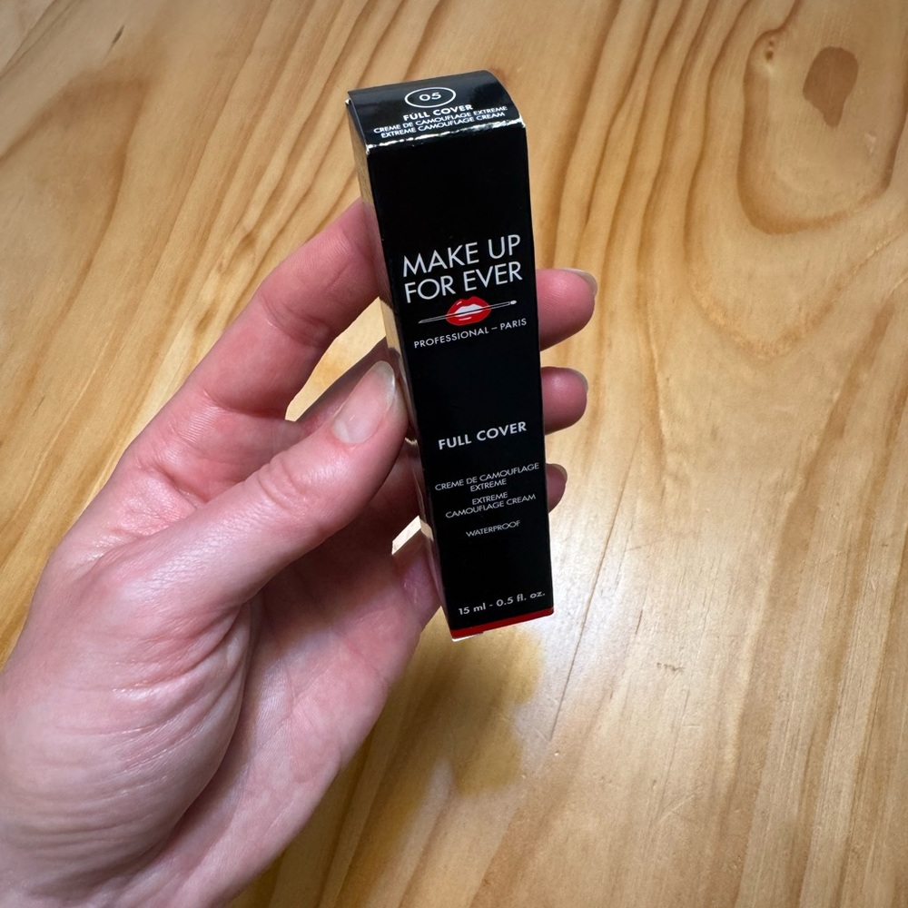 NEW Makeup Forever Full Cover Concealer in 05